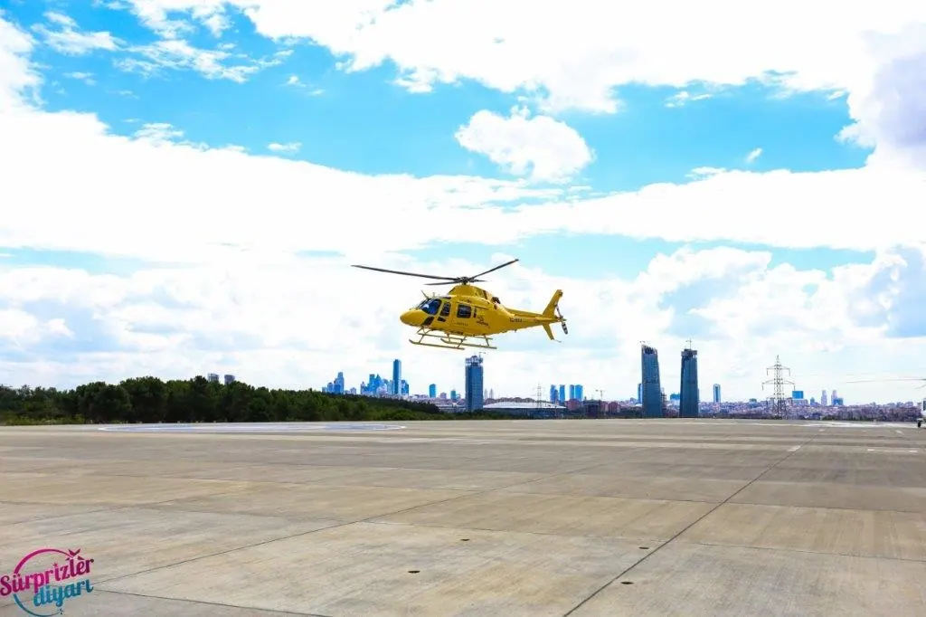 Helikopterde gökyüzünden İstanbul manzarasıyla evlilik teklifi