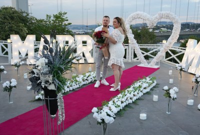 Boğazın En Güzel Manzarasında Köprü Işıkları Altında Evlilik Teklifi