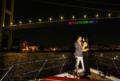 Dinner in Çırağan Palace and Yacht Laser Light Marriage Proposal / Eco Package