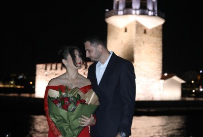 Çırağan Sarayı'nda Yemek Ve Kız Kulesi Önünde Evlilik Teklifi