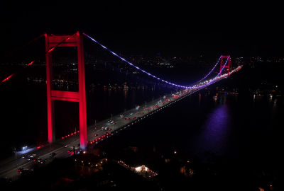 Boğazın En Güzel Manzarasında Köprü Işıkları Altında Evlilik Teklifi