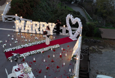 Boğazın En Güzel Manzarasında Köprü Işıkları Altında Evlilik Teklifi
