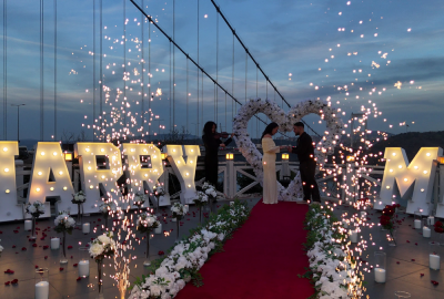 Boğazın En Güzel Manzarasında Köprü Işıkları Altında Evlilik Teklifi