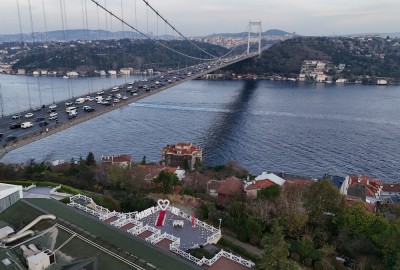 Boğazın En Güzel Manzarasında Köprü Işıkları Altında Evlilik Teklifi
