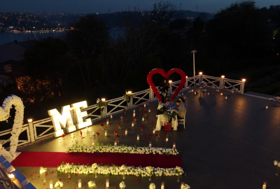 Boğazın En Güzel Manzarasında Köprü Işıkları Altında Evlilik Teklifi