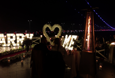 Boğazın En Güzel Manzarasında Köprü Işıkları Altında Evlilik Teklifi