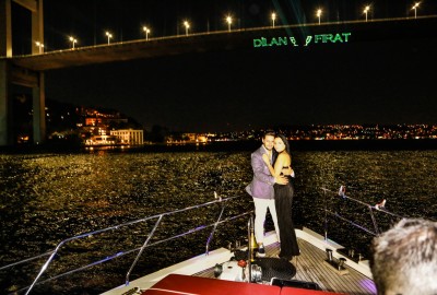 Dinner in Çırağan Palace and Yacht Laser Light Marriage Proposal / Eco Package