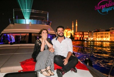 Dinner in Çırağan Palace and Yacht Laser Light Marriage Proposal / Eco Package