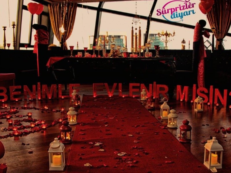 Romantik Bir Evlilik Teklifi...