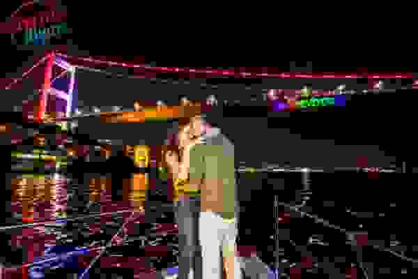 Yacht Tour and Color Laser Marriage Proposal / 1 Hour Dinner Eco Package