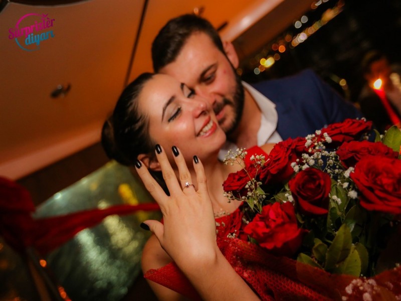 Evlilik Yüzüğü İle En Güzel Selfie Nasıl Çekilir ?