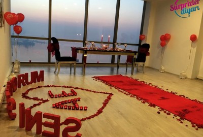 İzmir'de Romantik Evlilik Teklifi