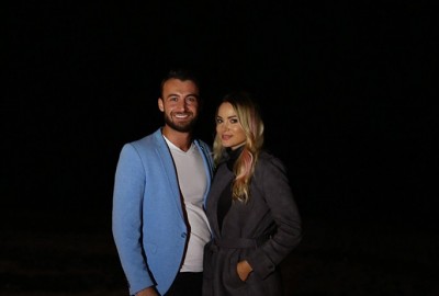 Kumsal Ateşi Etrafında Sürpriz Evlenme Teklifi - 1778