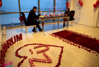 İzmir'de Romantik Evlilik Teklifi