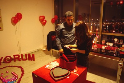 İzmir'de Romantik Evlilik Teklifi