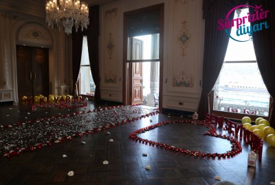 Çırağan Sarayı'nda Romantik Evlilik Teklifi - 2038