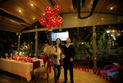 Kuğulu Park'ta Romantik Evlilik Teklifi