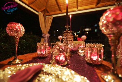 Saklı Bahçe Çardakta Evlilik Teklifi 