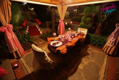 Saklı Bahçe Çardakta Evlilik Teklifi 