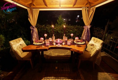 Saklı Bahçe Çardakta Evlilik Teklifi 