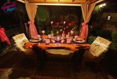 Saklı Bahçe Çardakta Evlilik Teklifi 