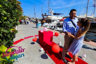 Surprise Marriage Proposal at Unexpected Moment in Ankara