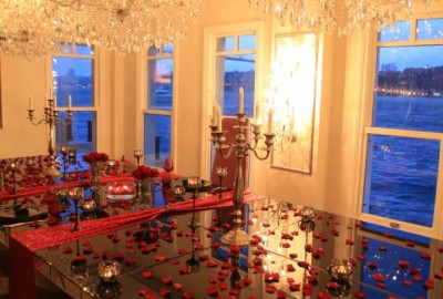 Beylerbeyinde Tarihi Boğaz Yalısında Evlenme Teklifi