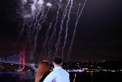 Beylerbeyinde Tarihi Boğaz Yalısında Evlenme Teklifi