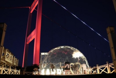 Rengarenk Köprü Işıkları Altında Cam Qubbede Evlilik Teklifi - 2752