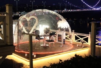 Rengarenk Köprü Işıkları Altında Cam Qubbede Evlilik Teklifi - 2756