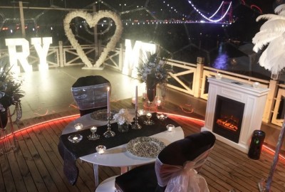 Rengarenk Köprü Işıkları Altında Cam Qubbede Evlilik Teklifi - 2780