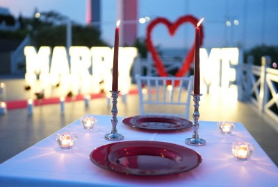 Boğazın En Güzel Manzarasında Köprü Işıkları Altında Evlilik Teklifi