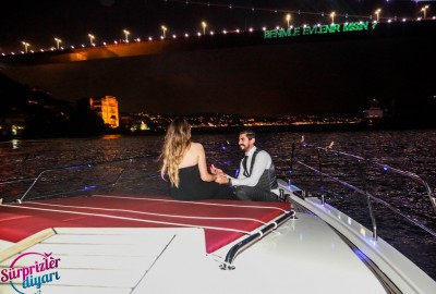 Yatta Lazer Gösterisi ile Evlenme Teklifi / 1 Saat Kokteyl Servis Eko Paket