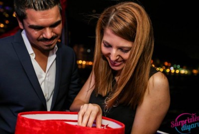 Yatta Lazer Gösterisi ile Evlenme Teklifi / 1 Saat Kokteyl Servis Eko Paket