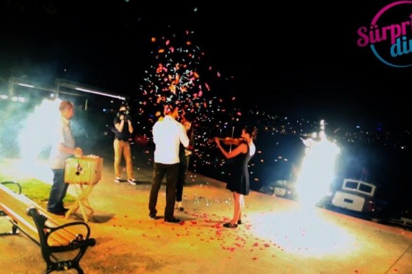 Niyetle Gelen Sürpriz Evlilik Teklifi Paketi