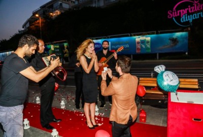 Orkestra İle Gelen Sürpriz Evlilik Teklifi - 362