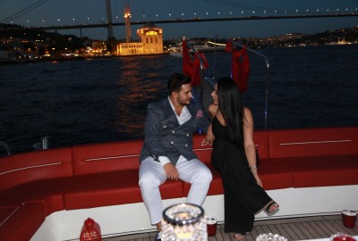 Kız Kulesi'nde Yemek ve Yat Lazerle Evlilik Teklifi / Vip Paket