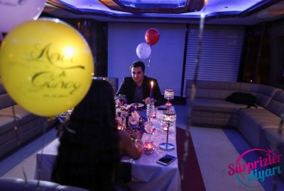 Mega Yatta Lazerle Evlilik Teklifi ve Profesyonel Havai Fişek Gösterisi Özel Paket