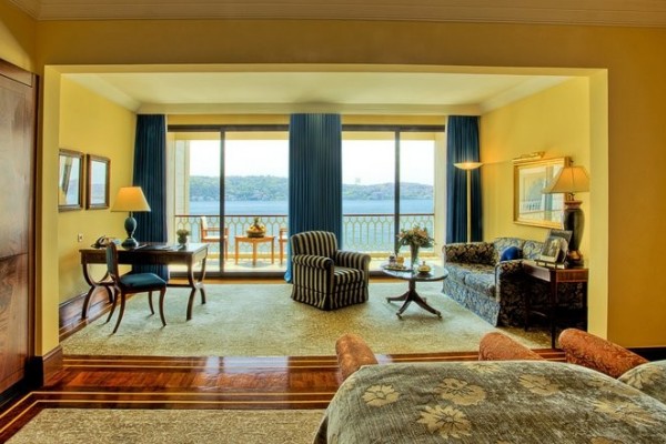 Çırağan Palace Kempinski Evlenme Teklifi Paketi